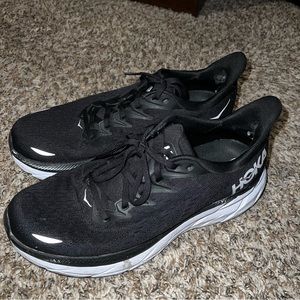 Hoka Clifton 8